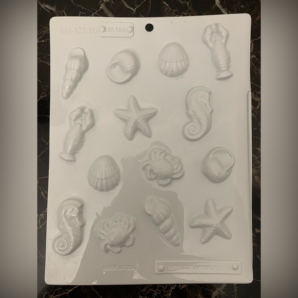 LorAnn Gourmet Candies Mold (7 Molds) - Picture 9 of 10